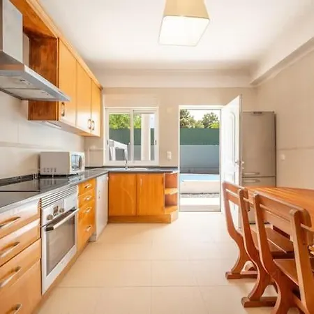 Nyaraló Casa Ferias Da Caparica *